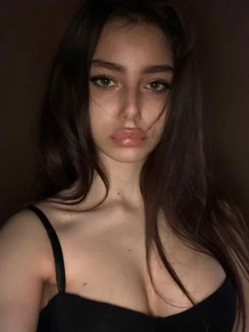 Евгения Маленькая Брюнетка Крымск